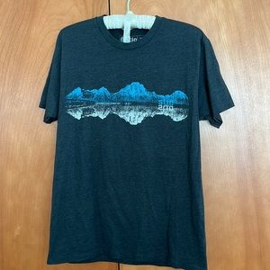 STIO Mountain graphic t shirt